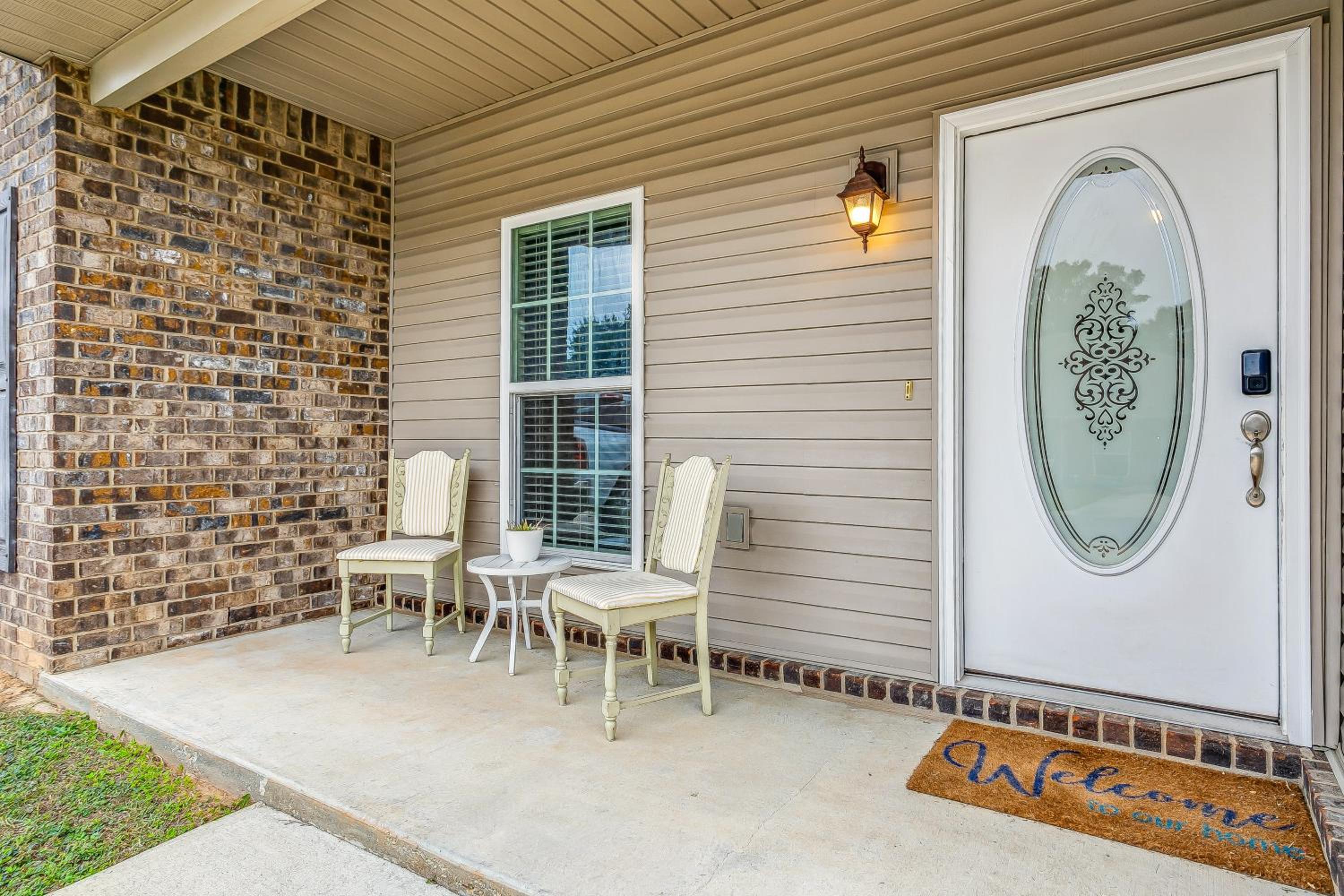 Lovely Townhome in Pensacola - Cozy & Modern Retreat view 2