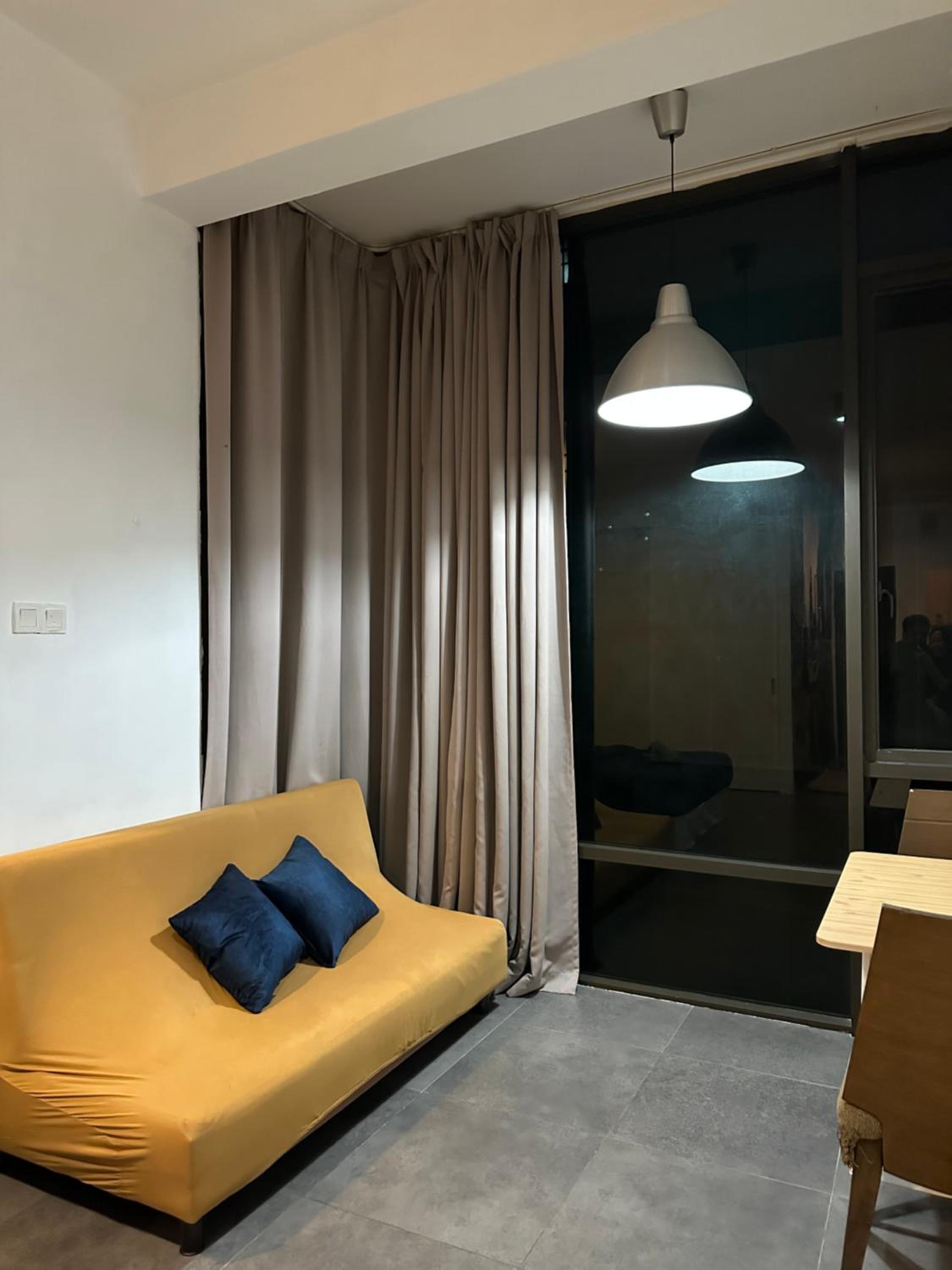 Eight Empire Studio (Netflix/Wi-fi) @ IKEA/The Curve photo 3