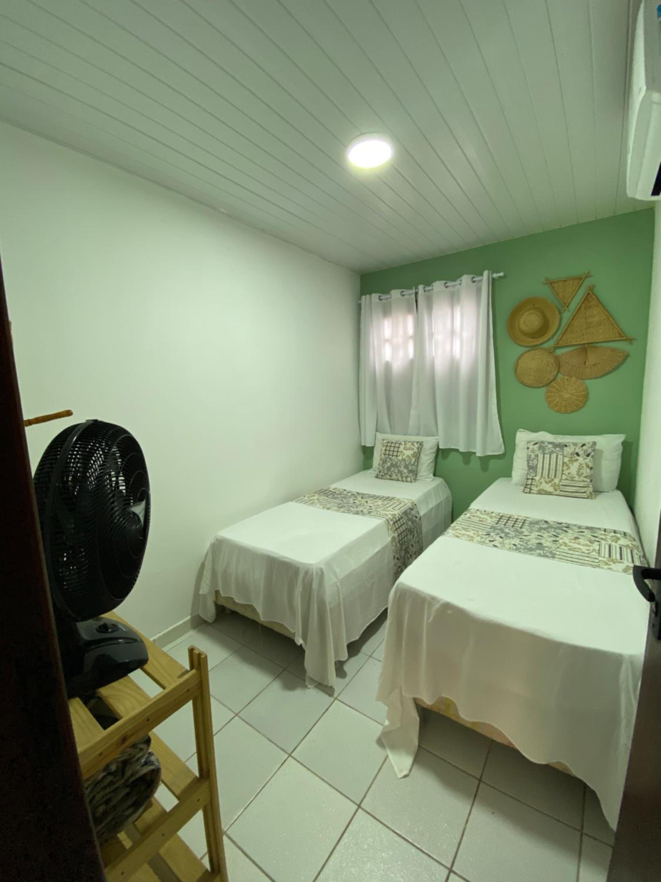 Duplex em condomínio no Barra Mar