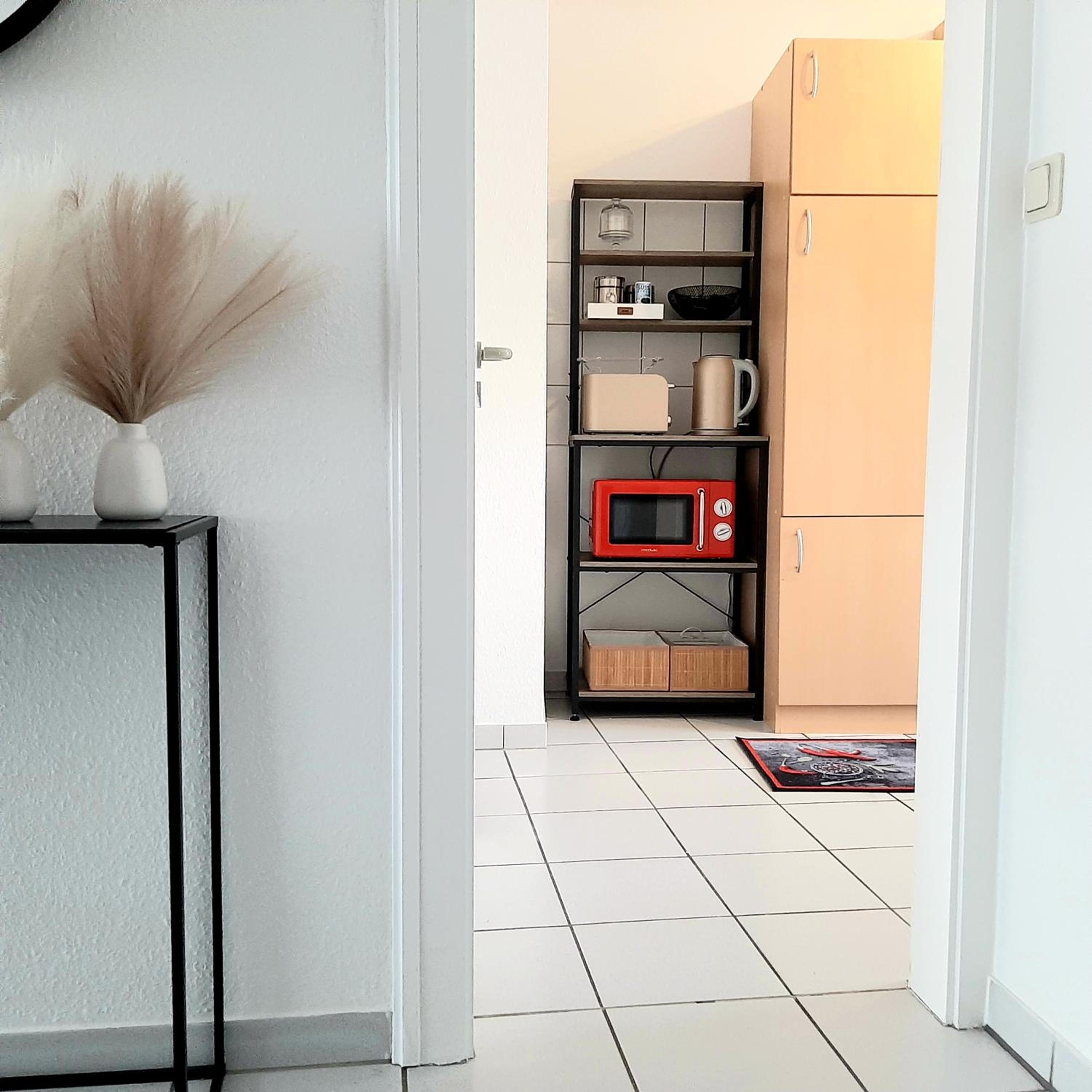 Gelbe Koffer - Family & Business Apartment in Neunkirchen - 2 SZ - bis 5 Pers - Parkplatz - Self-Check-in - Balkon