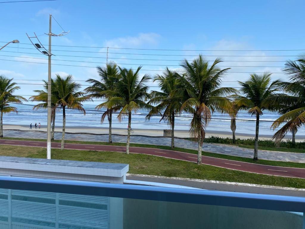 Casa Condomínio FRENTE PARA O MAR
