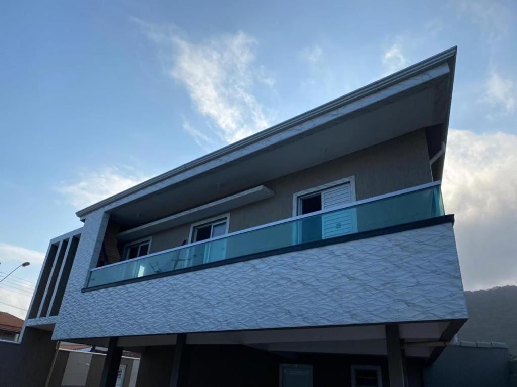 Casa Condomínio FRENTE PARA O MAR