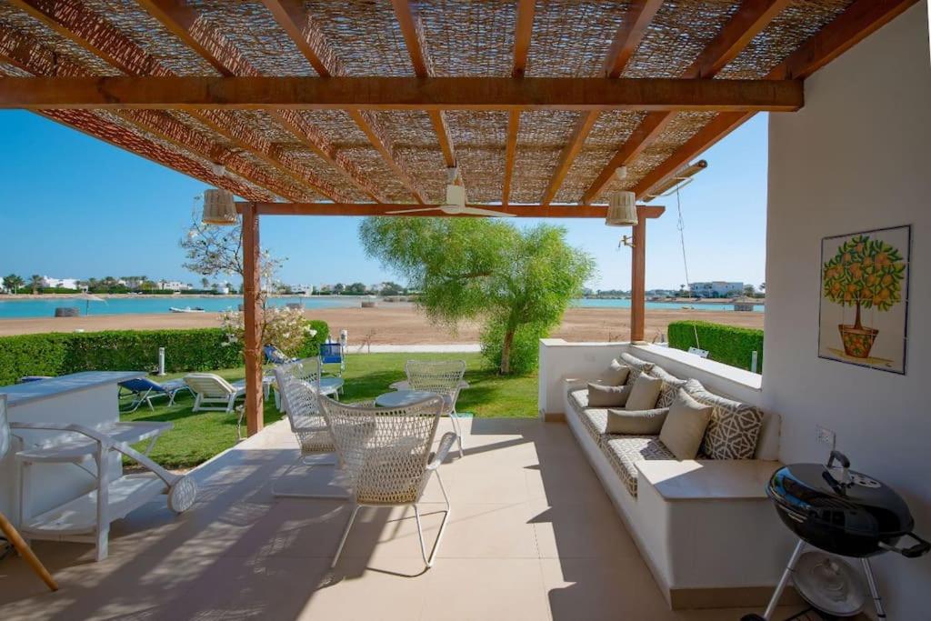 unique flat_ garden and lagoon view 5