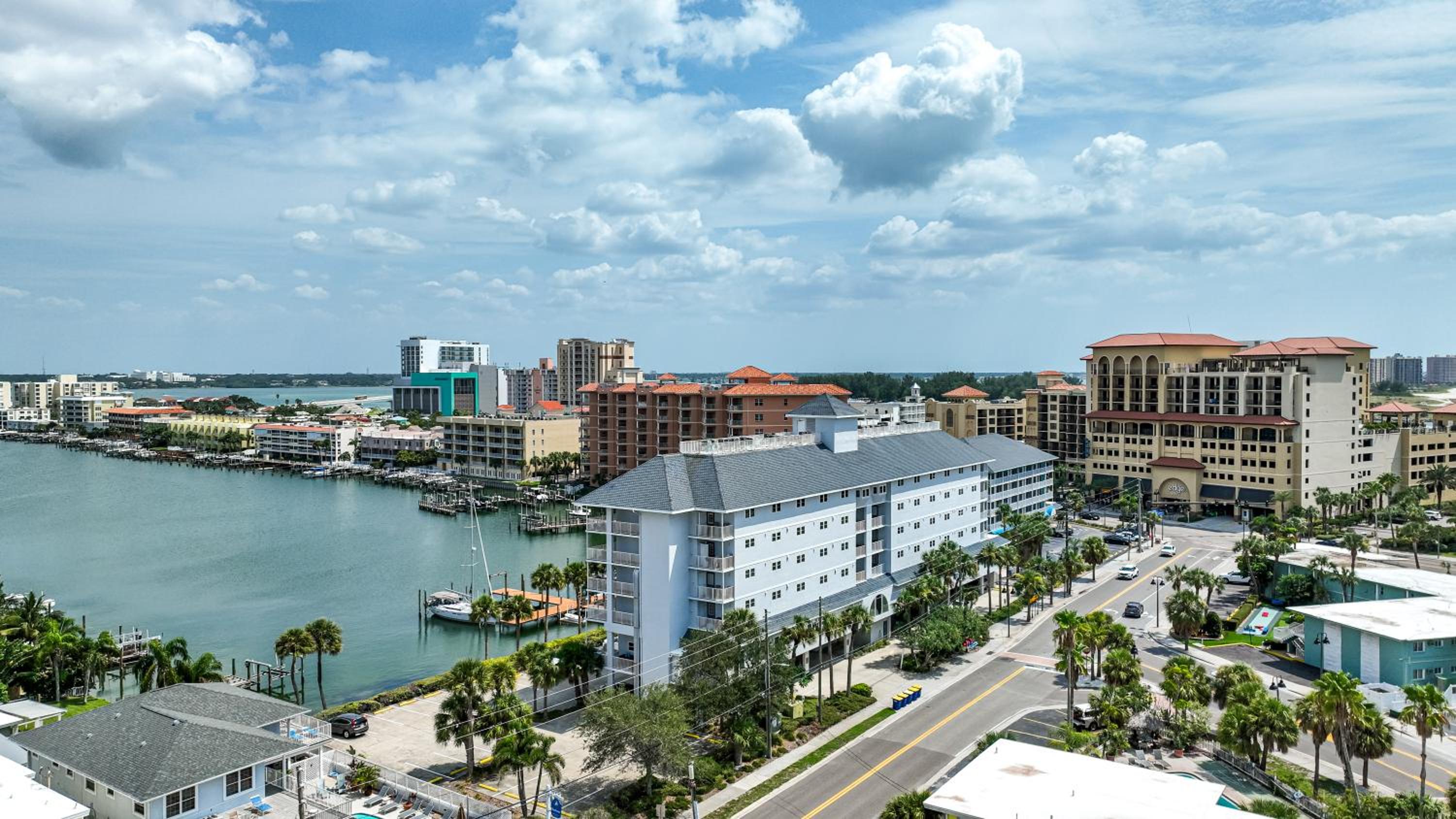 Lovely Clearwater Ocean Front Great Location 2BD view 3