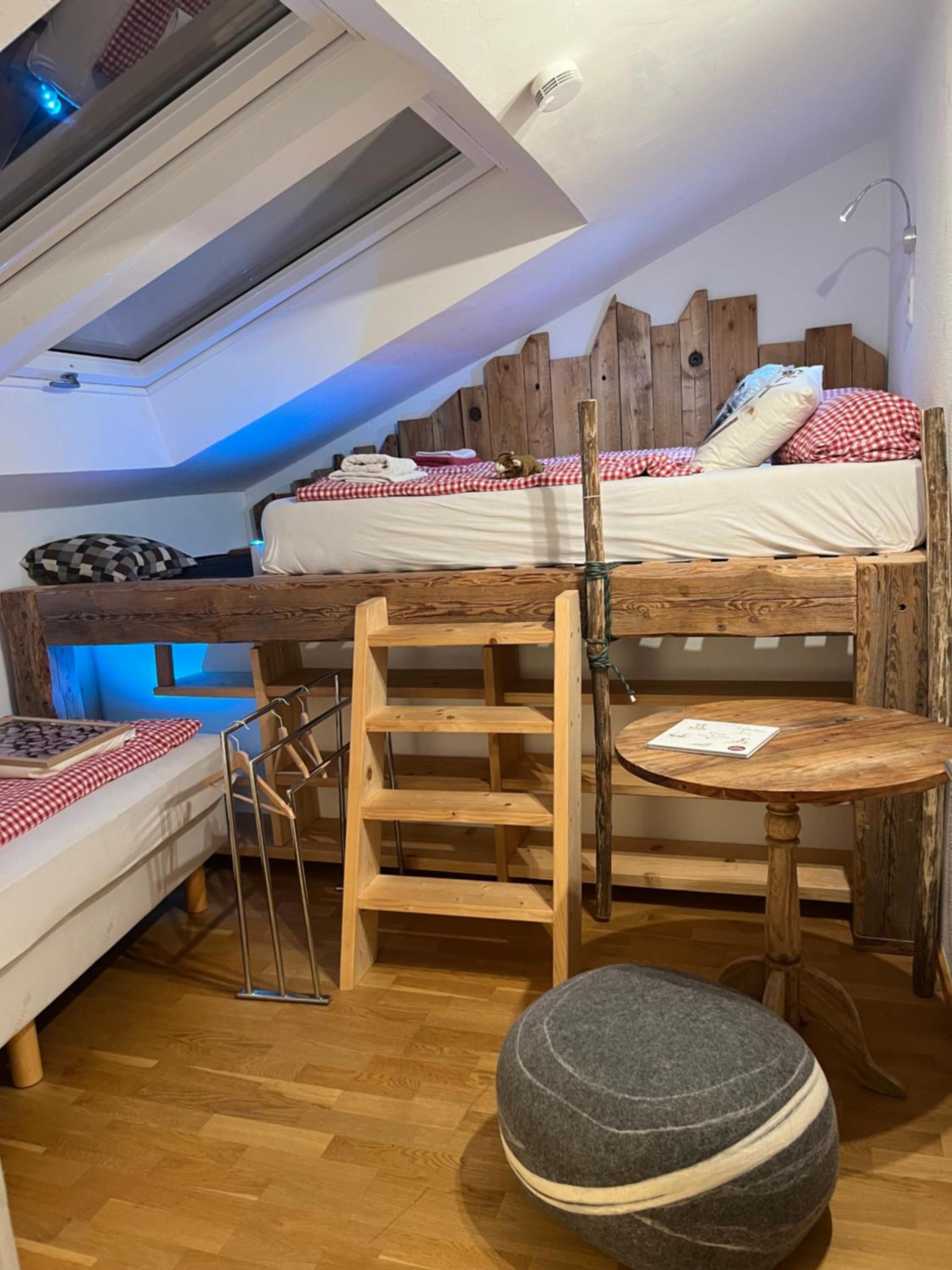 Glückliche Kuh-Villa - Achtsamer Rückzugsort mit Traumgarten, Schwimmteich & Raum zum Sein bis 18 Personen - Allgäu