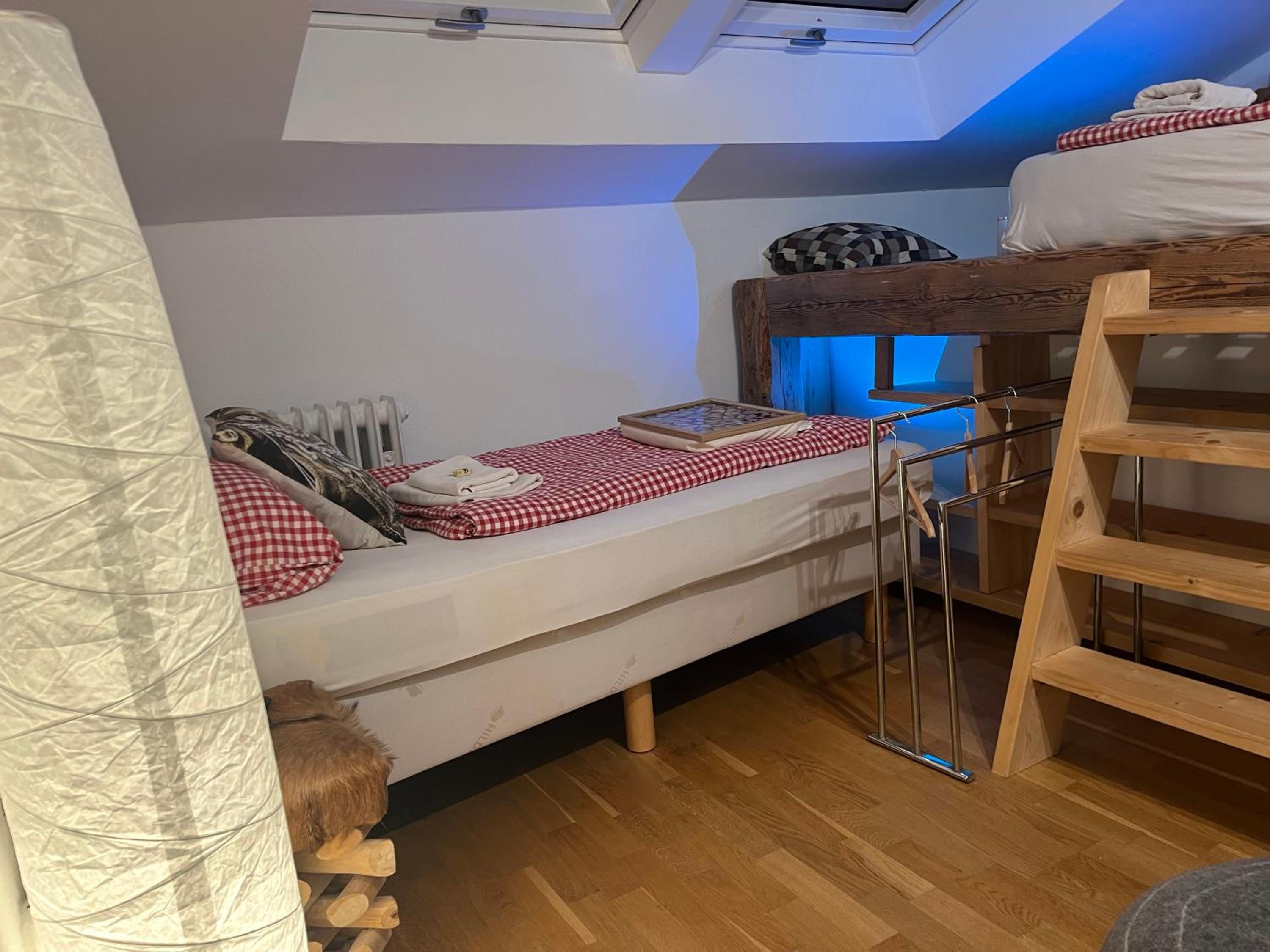 Glückliche Kuh-Villa - Achtsamer Rückzugsort mit Traumgarten, Schwimmteich & Raum zum Sein bis 18 Personen - Allgäu