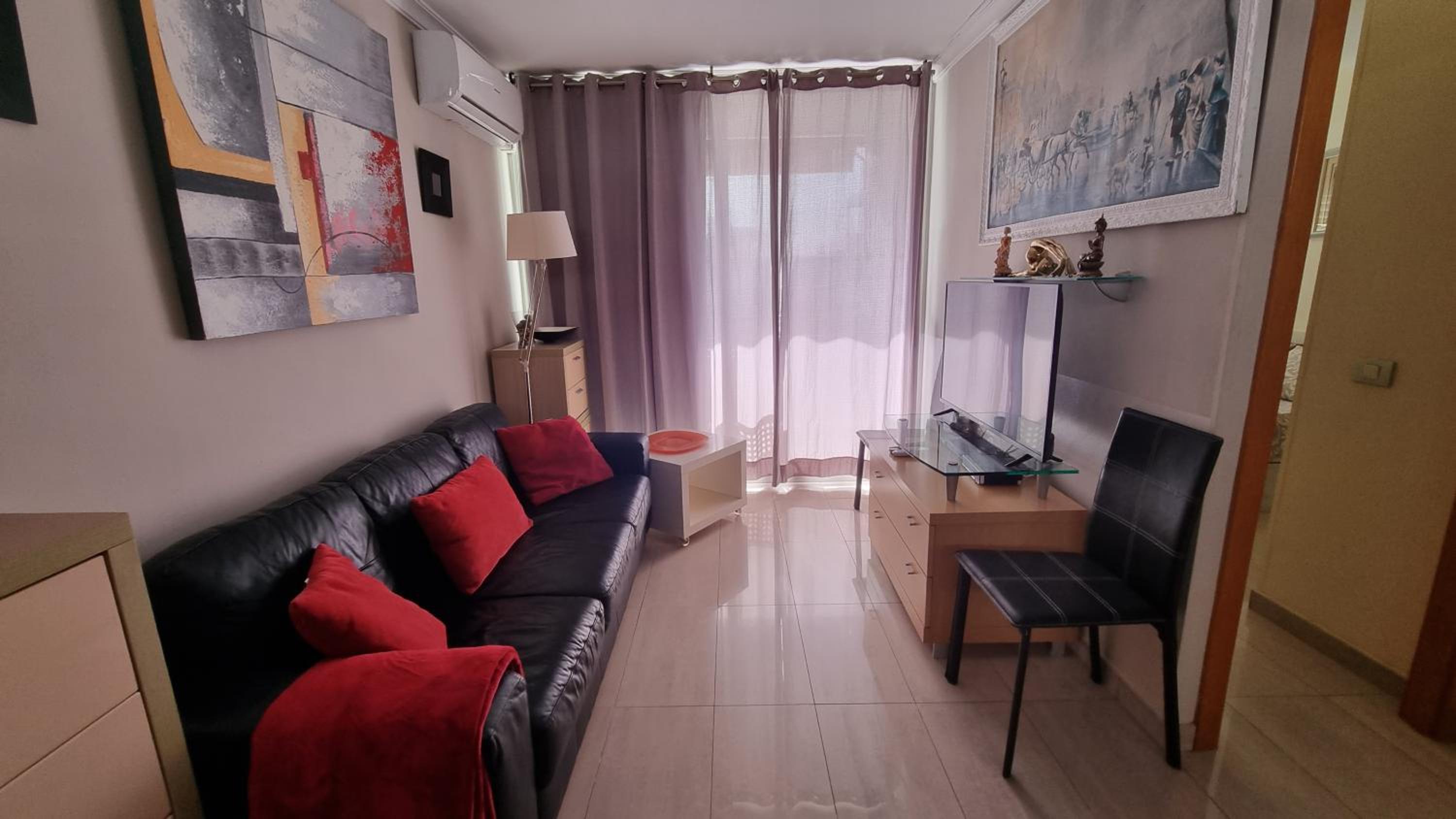 nikis Flat view 4