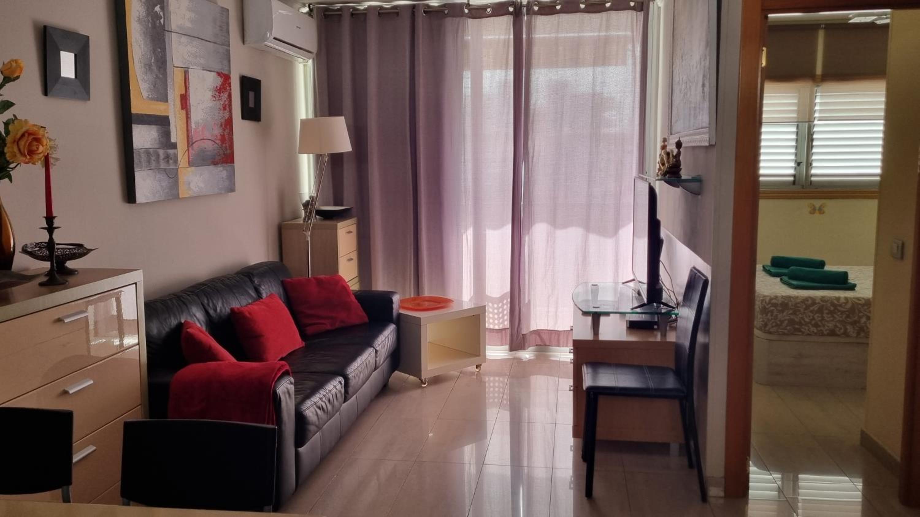 nikis Flat view 5