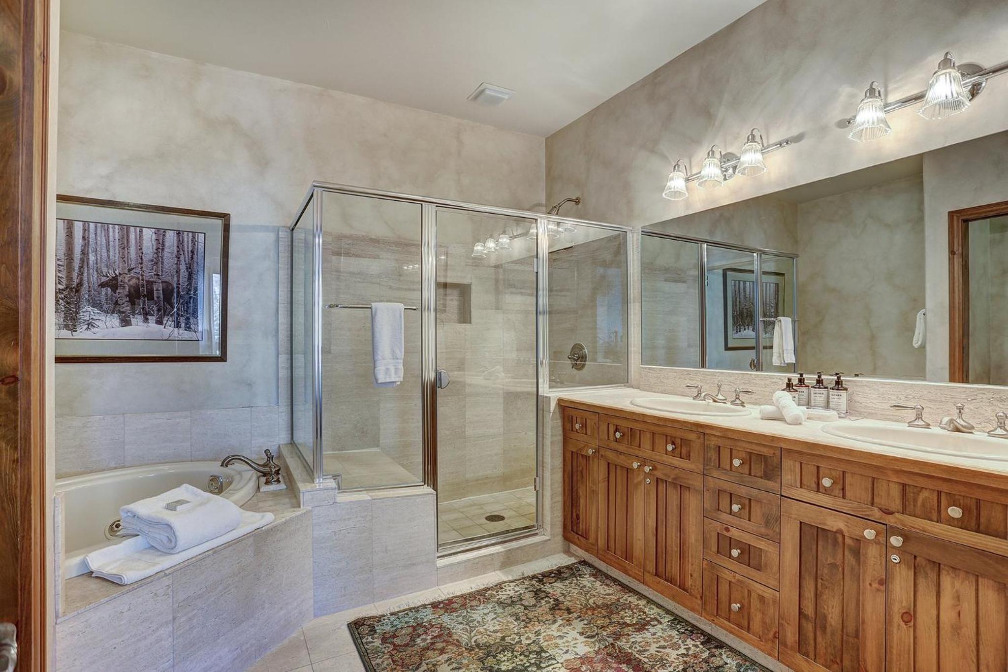 Elkhorn Lodge - Property Image 32