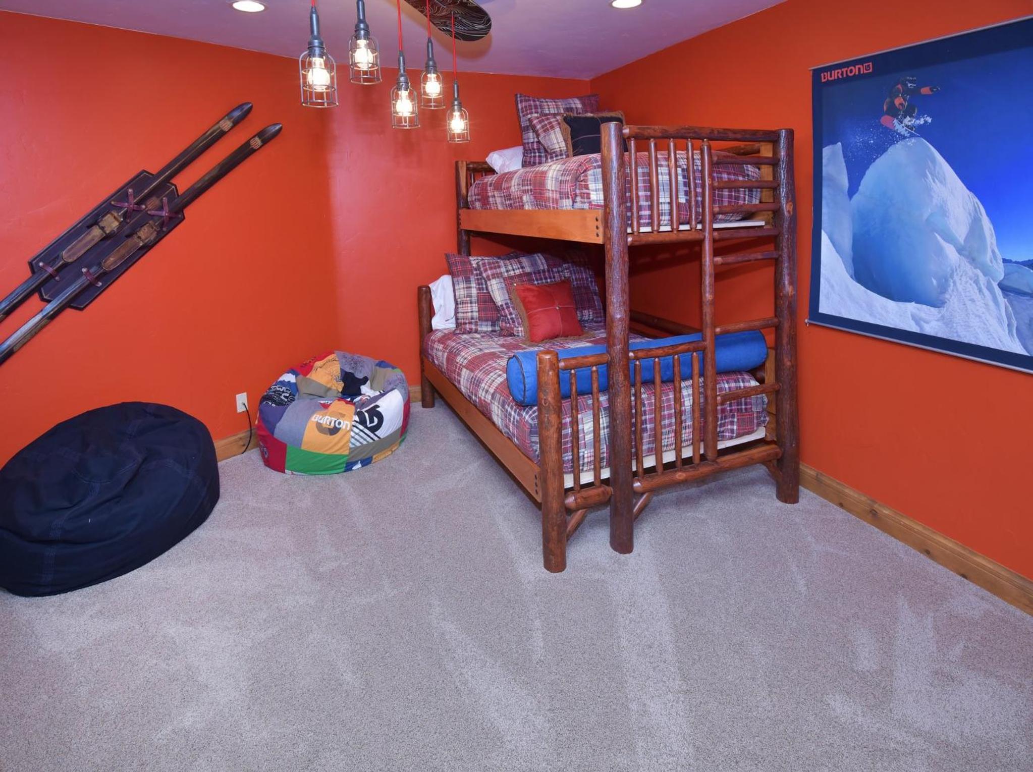 Elkhorn Lodge - Property Image 38