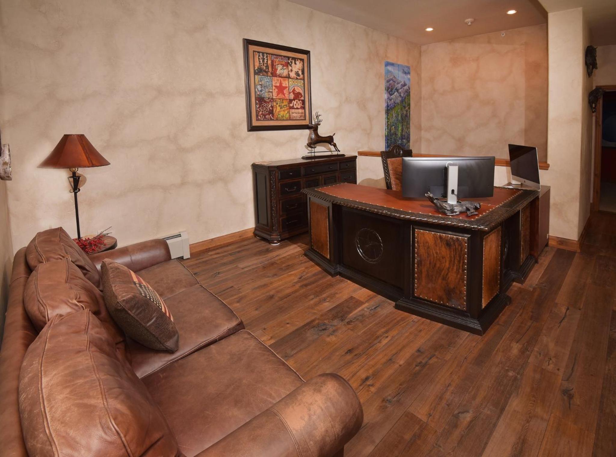 Elkhorn Lodge - Property Image 42