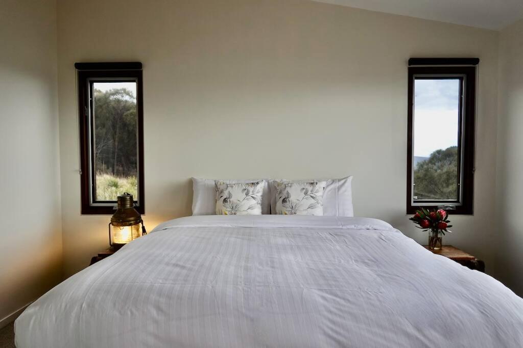 Eco Waterfront Seclusion - Carlton Bluff House