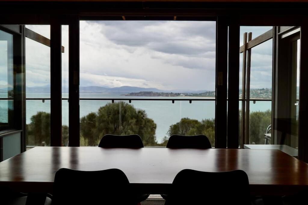 Eco Waterfront Seclusion - Carlton Bluff House