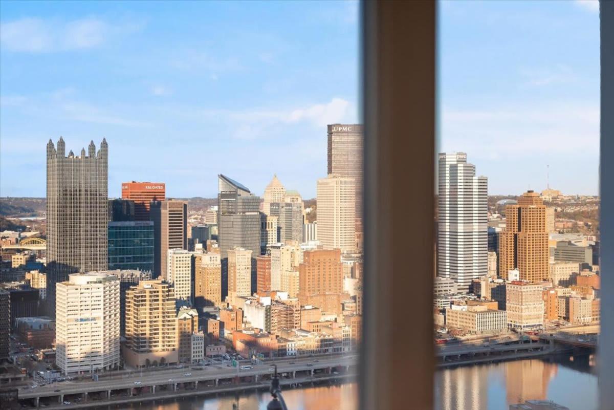 Skyline at Your Door - Studio with a View view 3