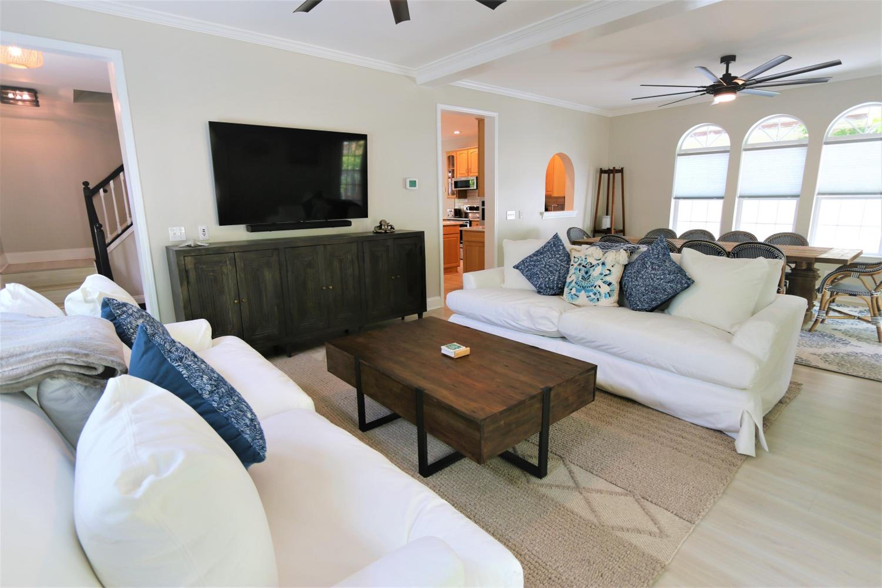 Captain’s Retreat! Newly Renovated - Beach House! view 3