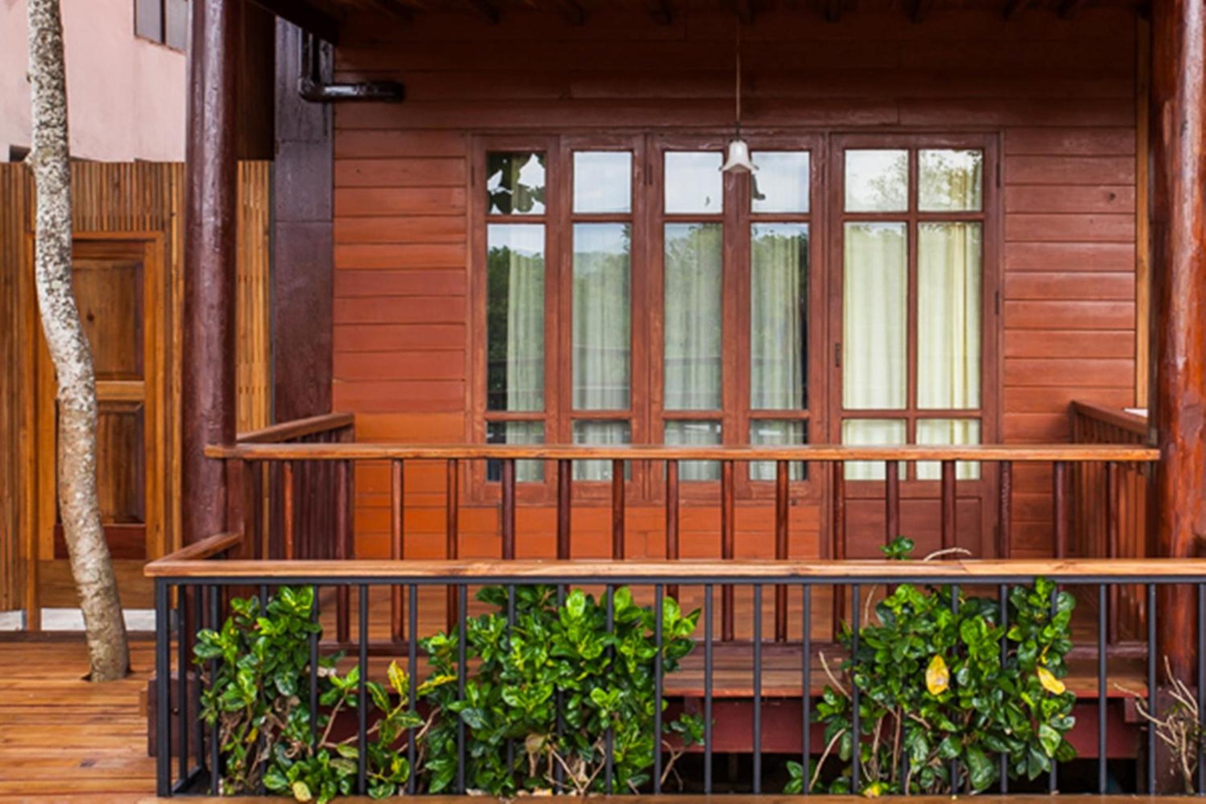 Riverhouse-The Teak House