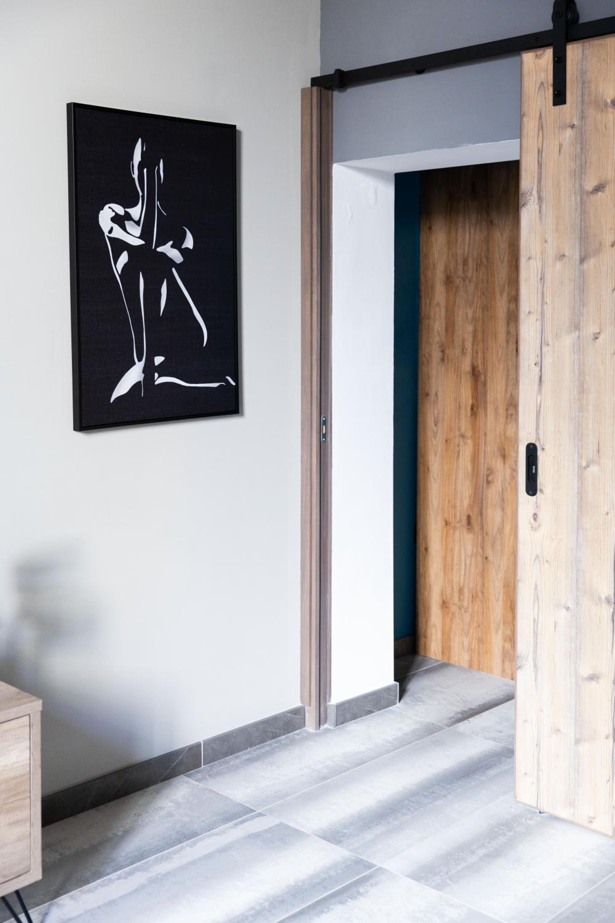 Valletta Stylish 2BR Flat by Arco Collection view 4