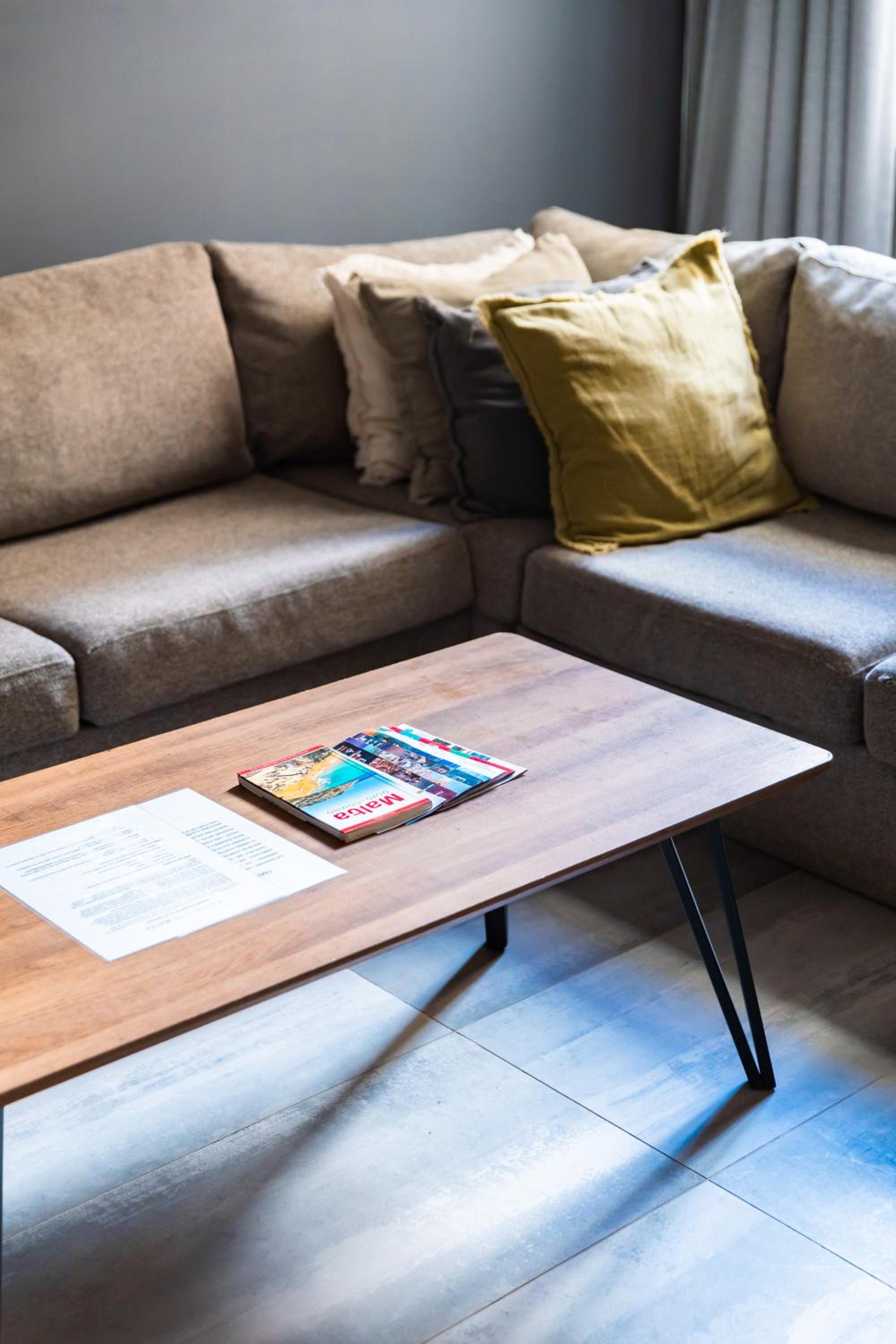 Valletta Stylish 2BR Flat by Arco Collection view 3