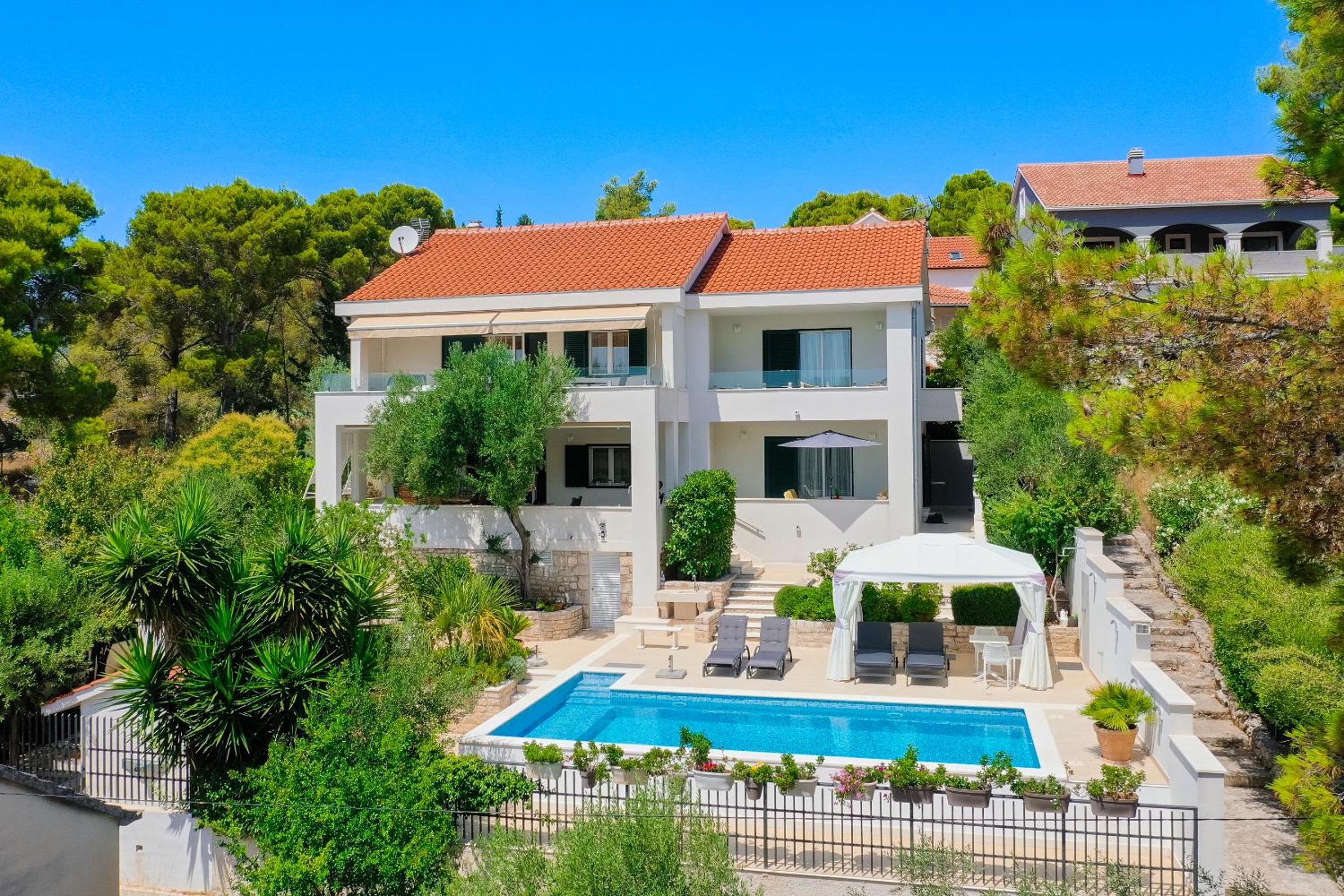 APARTMANI MARIS