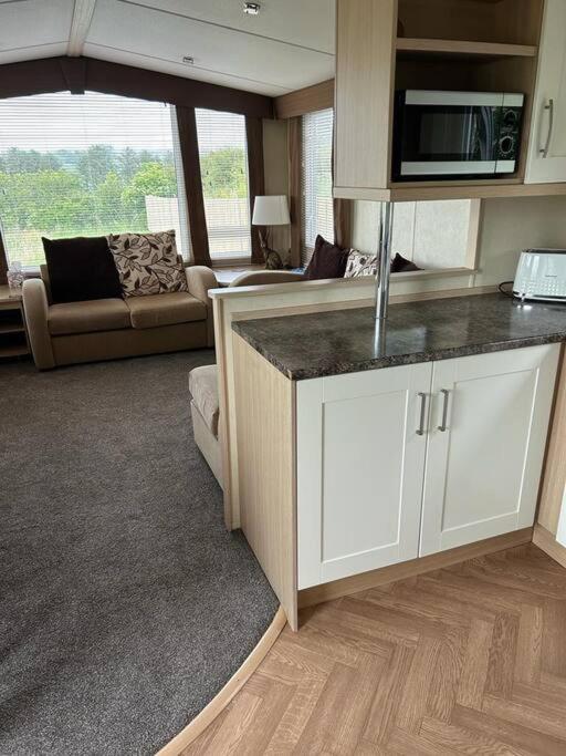 Red Squirrel Holiday Home in the Countryside, 10 mins to Lligwy Beach view 5