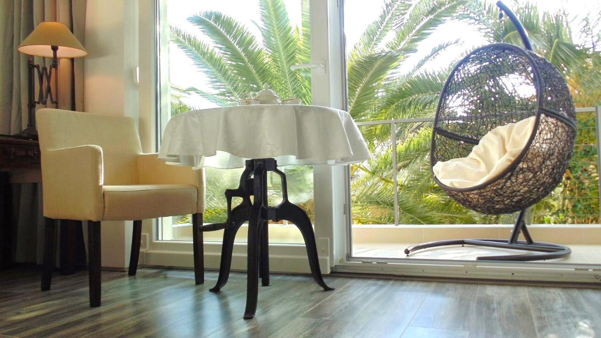 Boutique Apartments Refresh