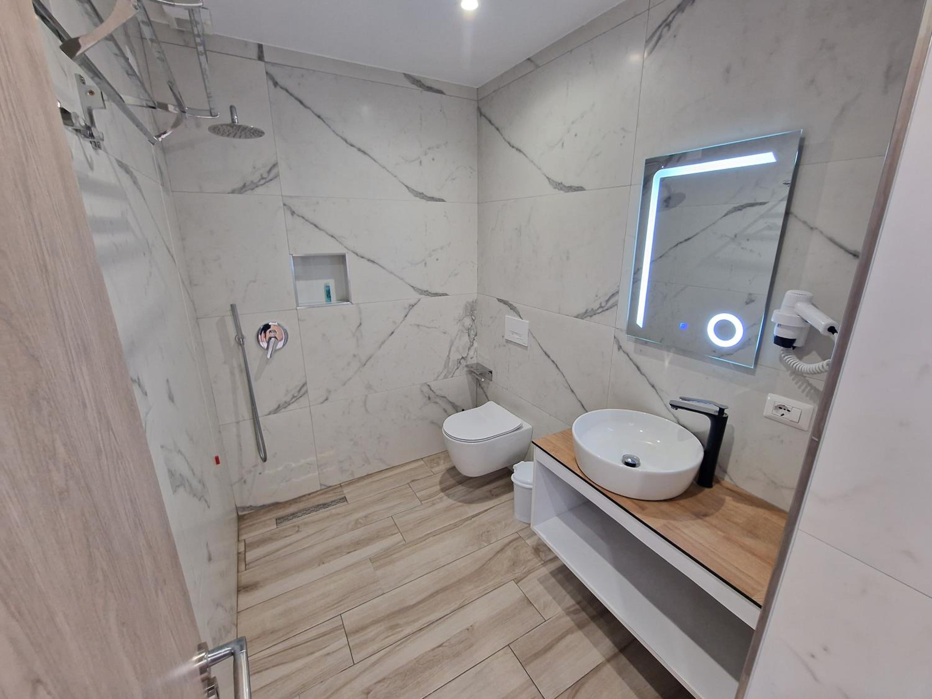 Joanna Suites