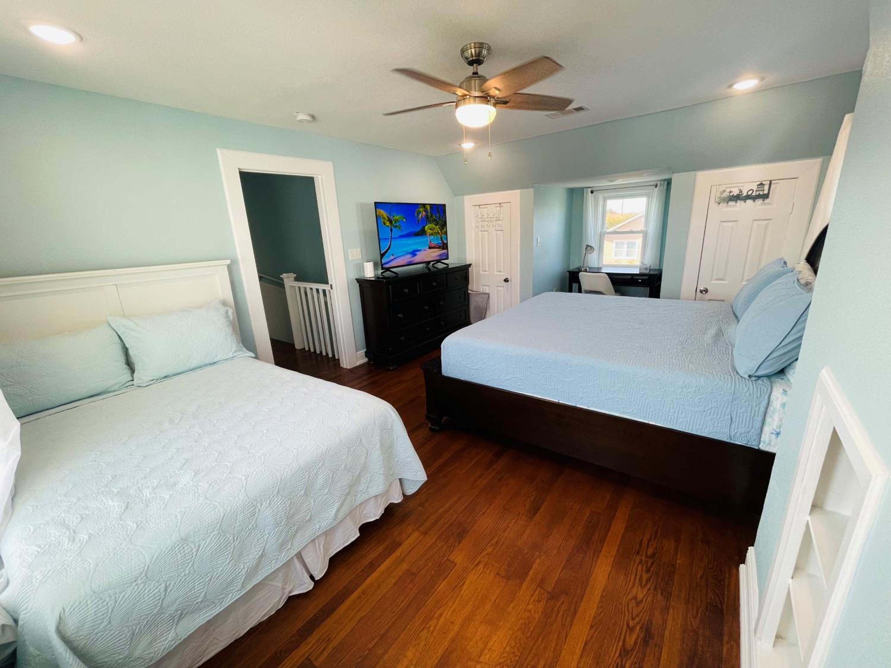 Ocean view, newly renovated home, central location, plenty of parkings
