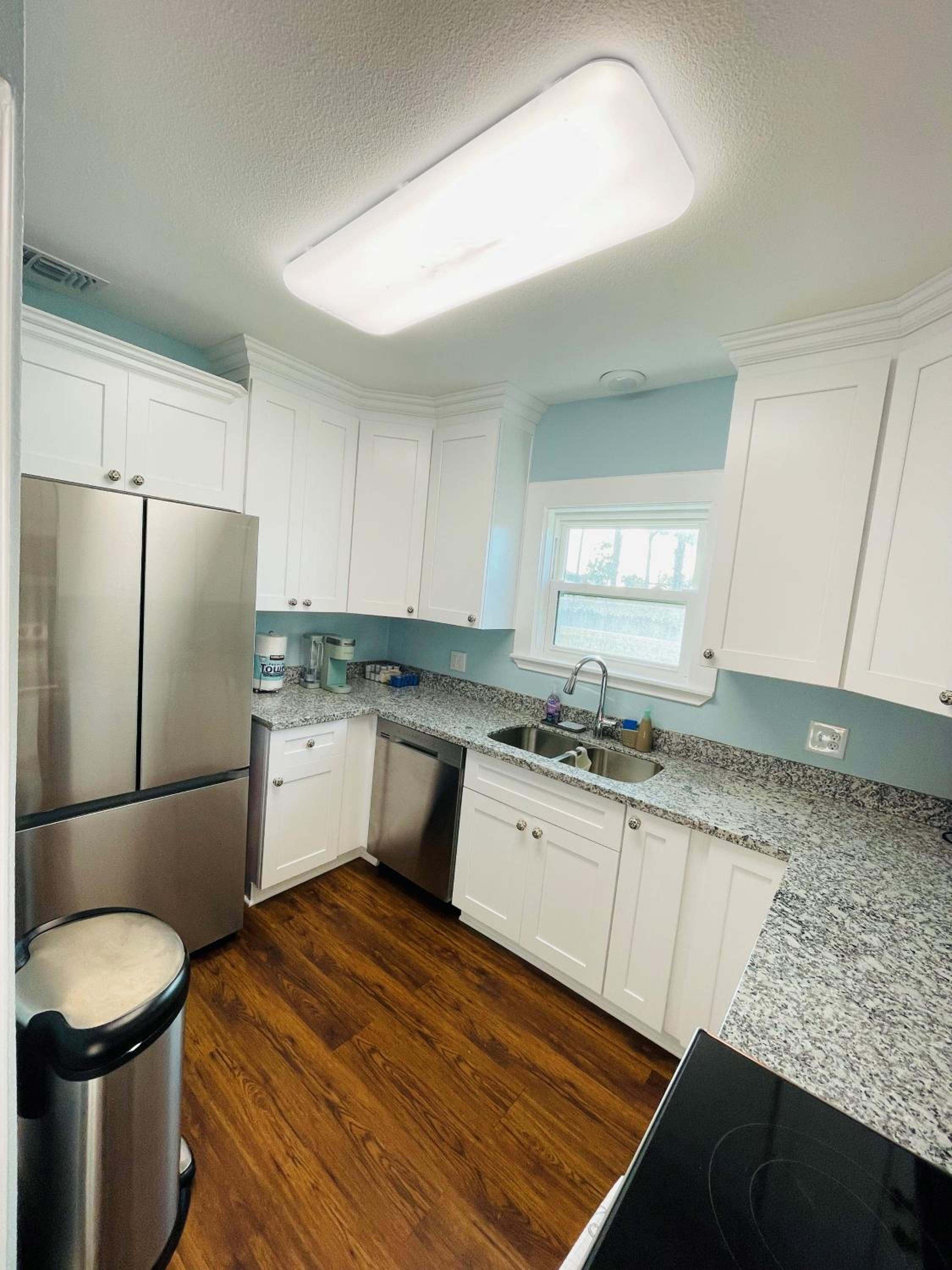 Ocean view, newly renovated home, central location, plenty of parkings