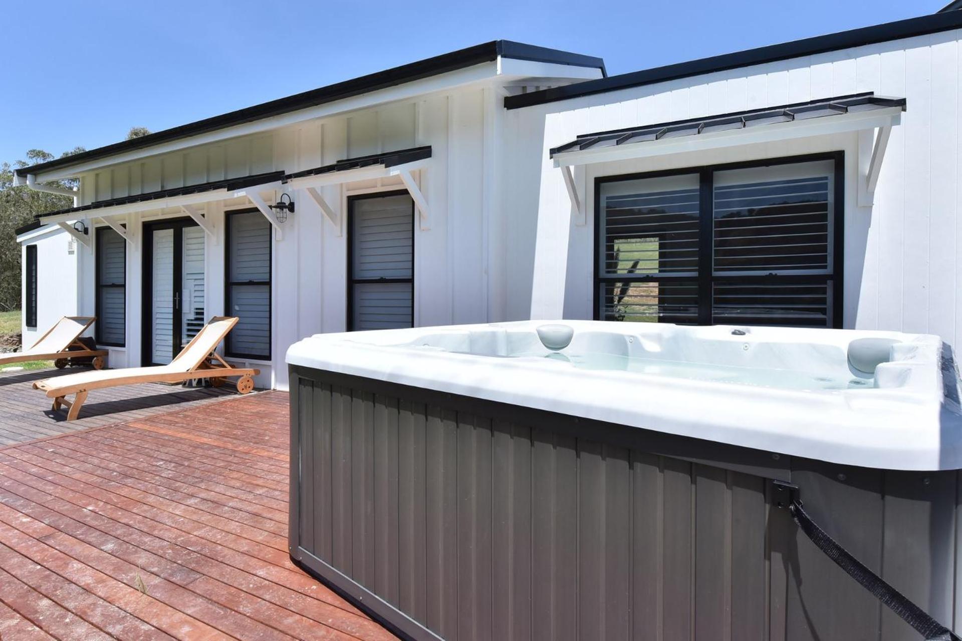 The Glass Ceiling 360 degree Mount View Hideaway