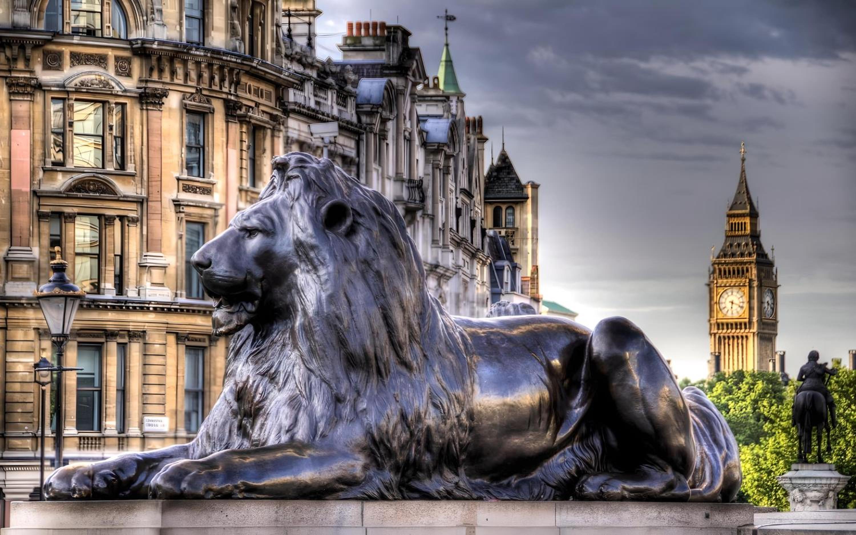 Welcome London - Trafalgar Square