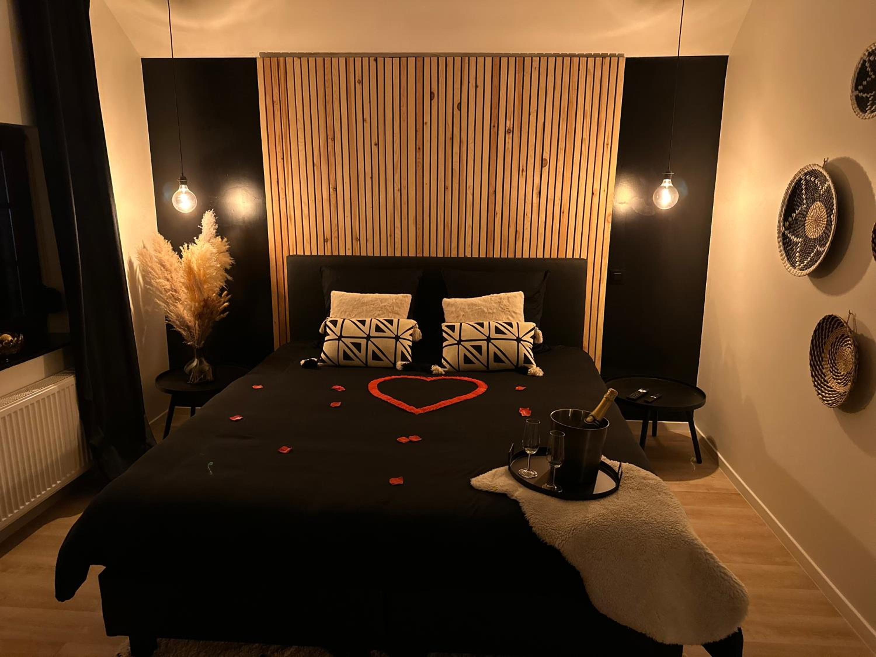 Suite Marie - Jacuzzi privé & sauna