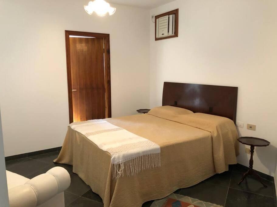 Casa com vista na praia das Toninhas Ubatuba