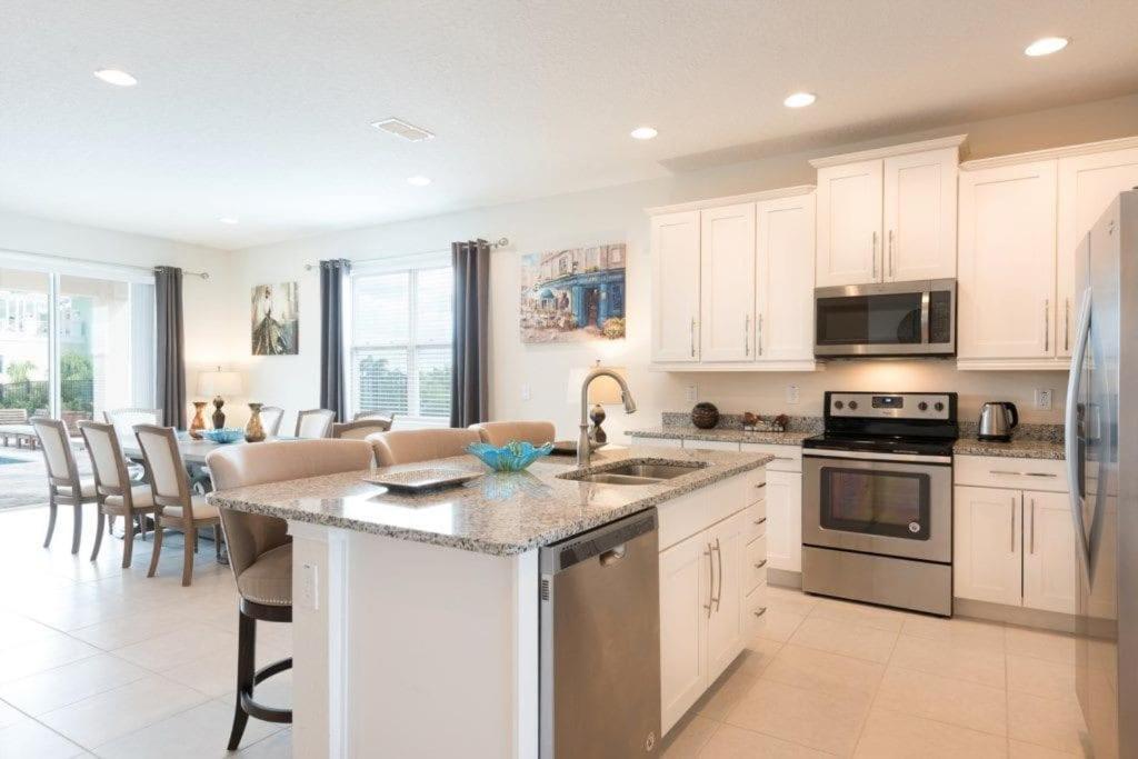 8 Bedroom Encore Home With Private Pool