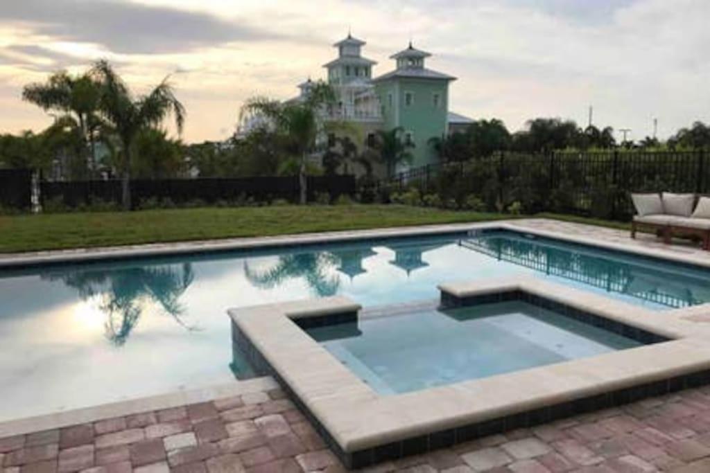 8 Bedroom Encore Home With Private Pool