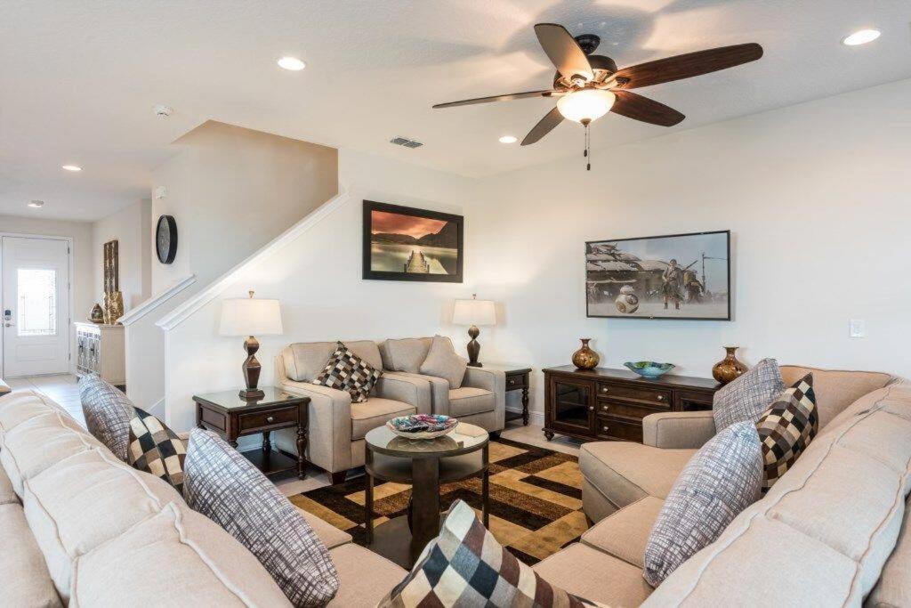 8 Bedroom Encore Home With Private Pool