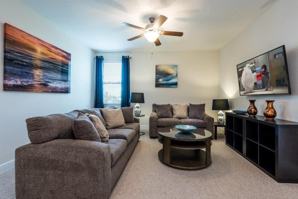 8 Bedroom Encore Home With Private Pool