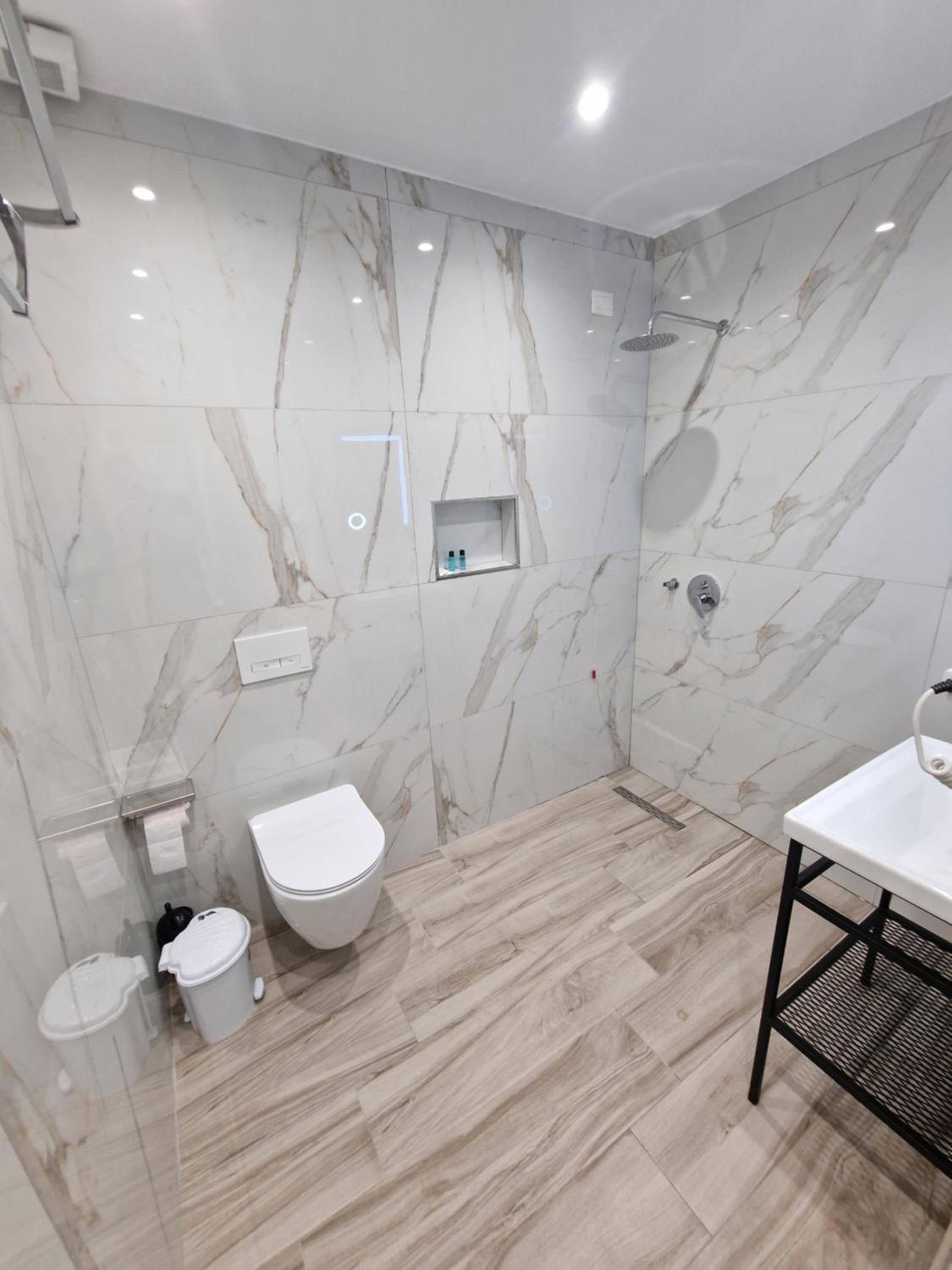 Joanna Suites