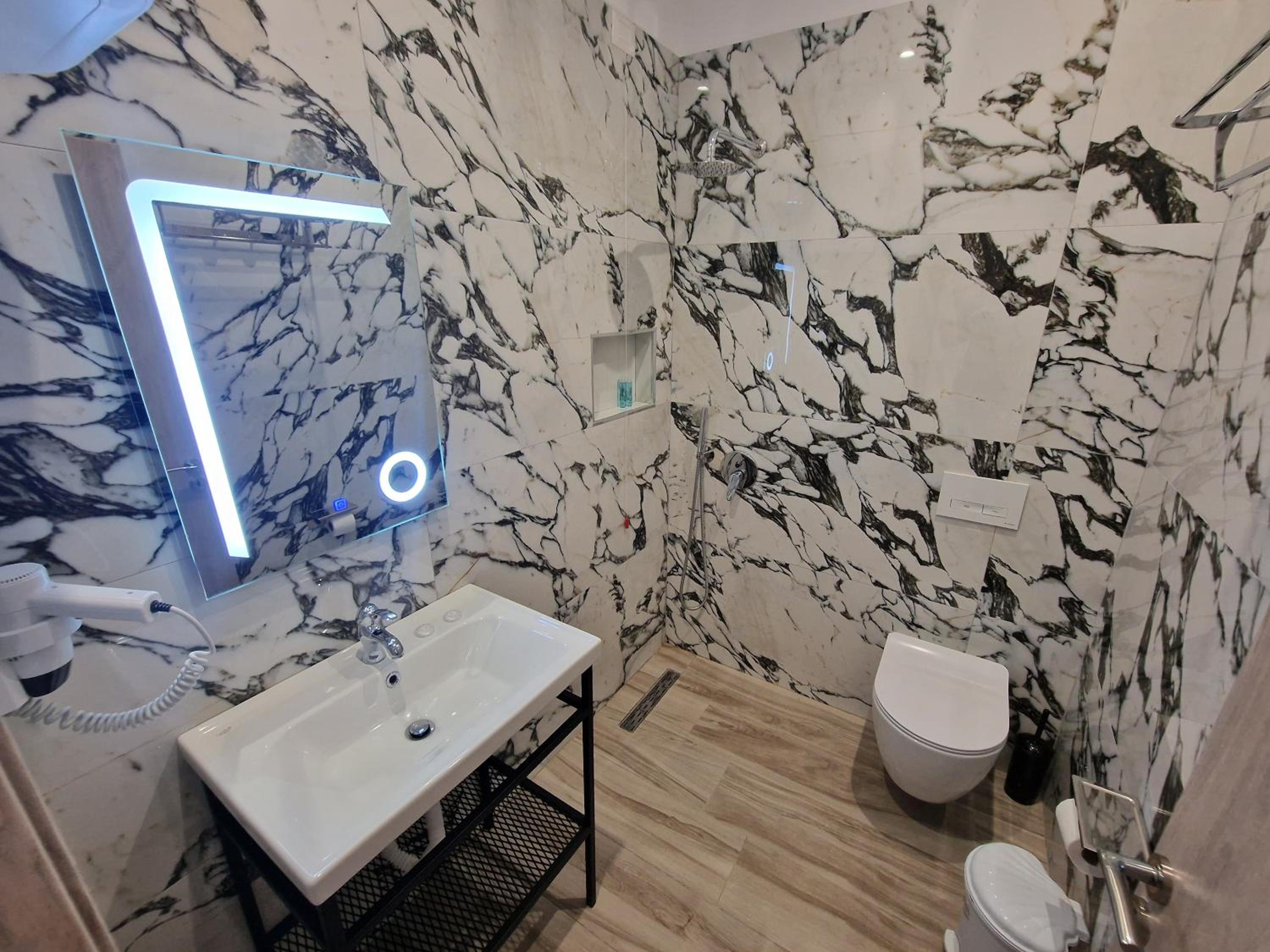 Joanna Suites
