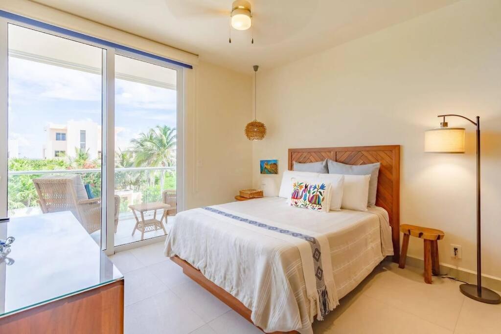 Tortuga Azul Private Terrace Rooftop Pool W BBQ Beach Access 11 Pools Free Beach Club view 2