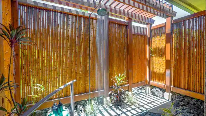 Luxury Villa Steps to Ocean w/ 3+ Bedroom Sleeps 8 view 3