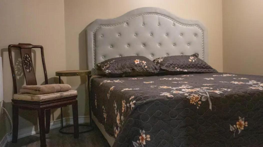 Riz Khan Peaceful Mississauga Home