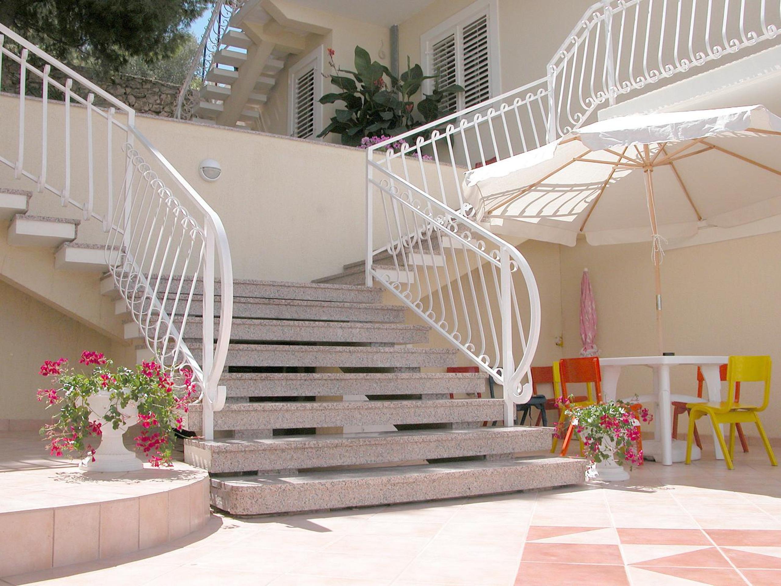 Antonio Apartments