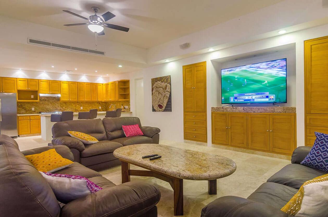 Magnificent Villa- for 20 guests view 4