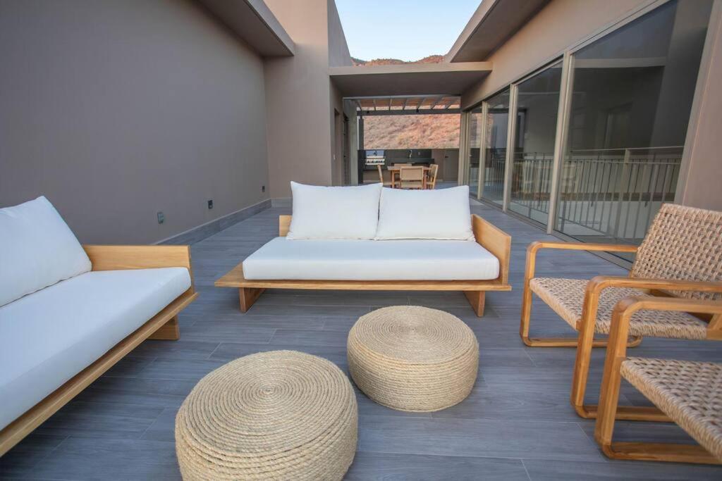 Ocean Front 3bd/3.5bth Penthouse in Danzante Bay