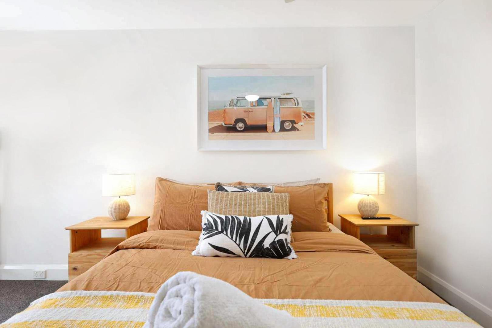 City Centre Unit Overlooking Ryrie Street!