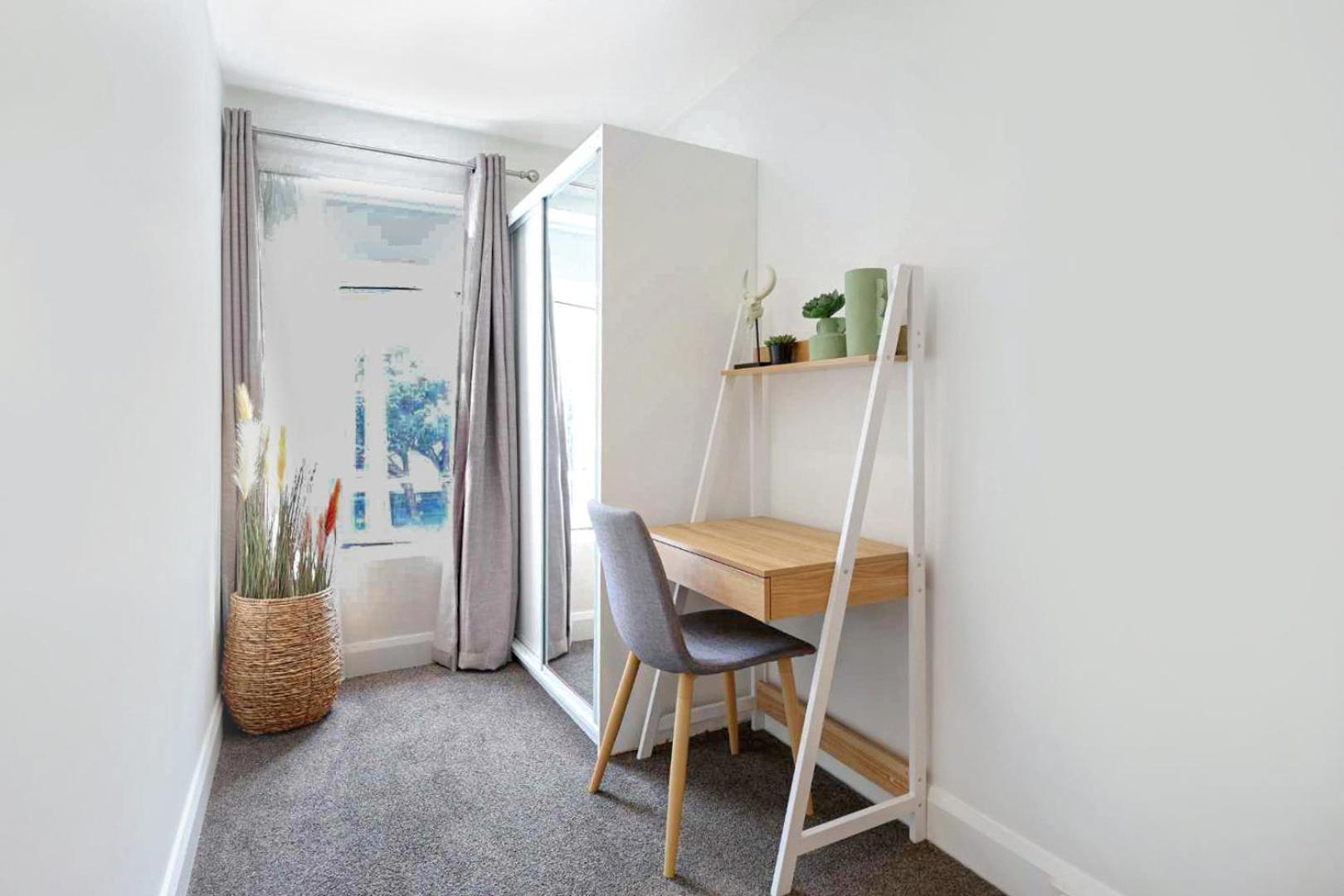 City Centre Unit Overlooking Ryrie Street!