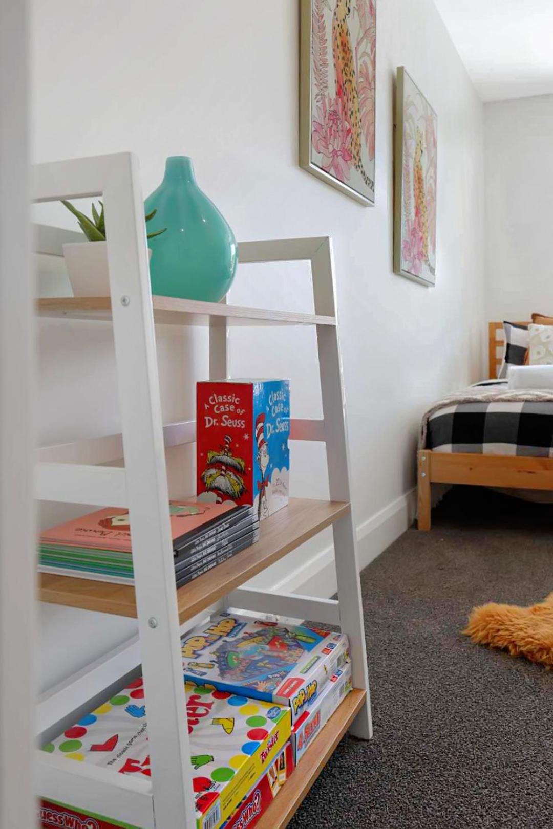 City Centre Unit Overlooking Ryrie Street!