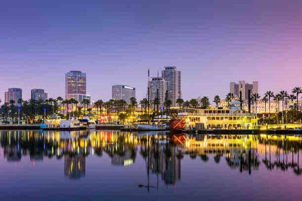 Amazing Long Beach Getaway- 5 min walk from water! view 4