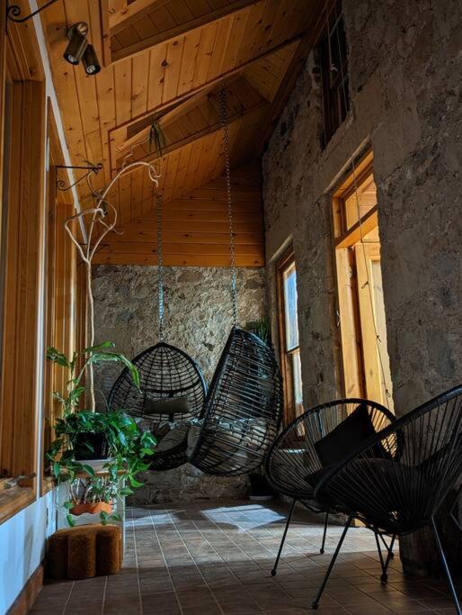 KJ's Farmhouse w/SwimSpa Retreat