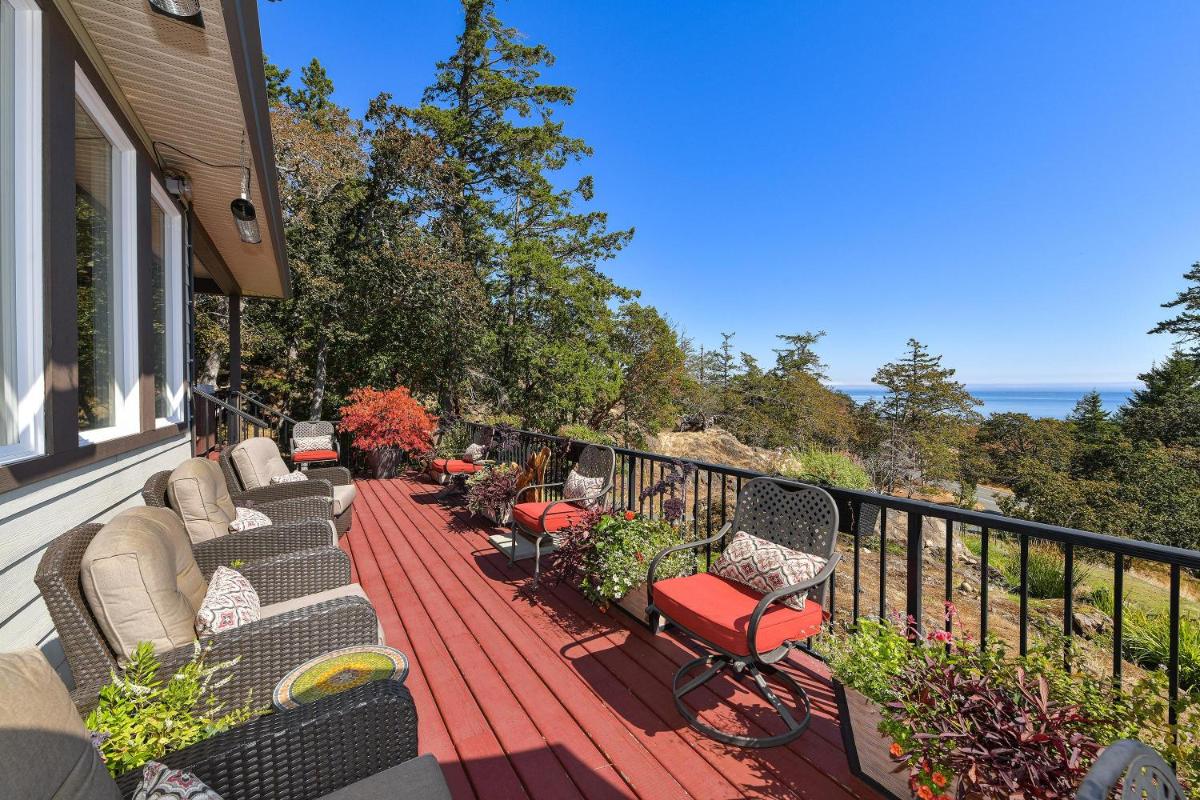 Arbutus Hill